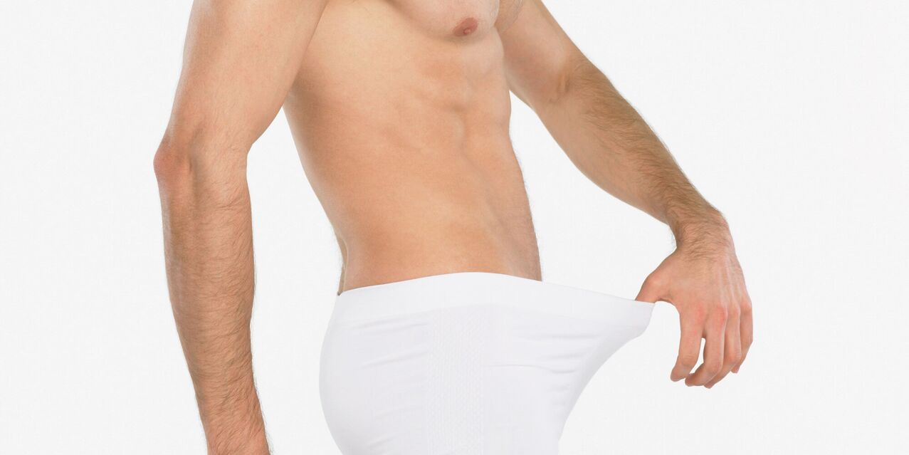 Bir adam masajla penisdeki bir artış olduğunu düşünüyor